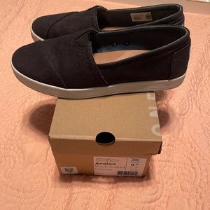 Toms Avalon black canvas